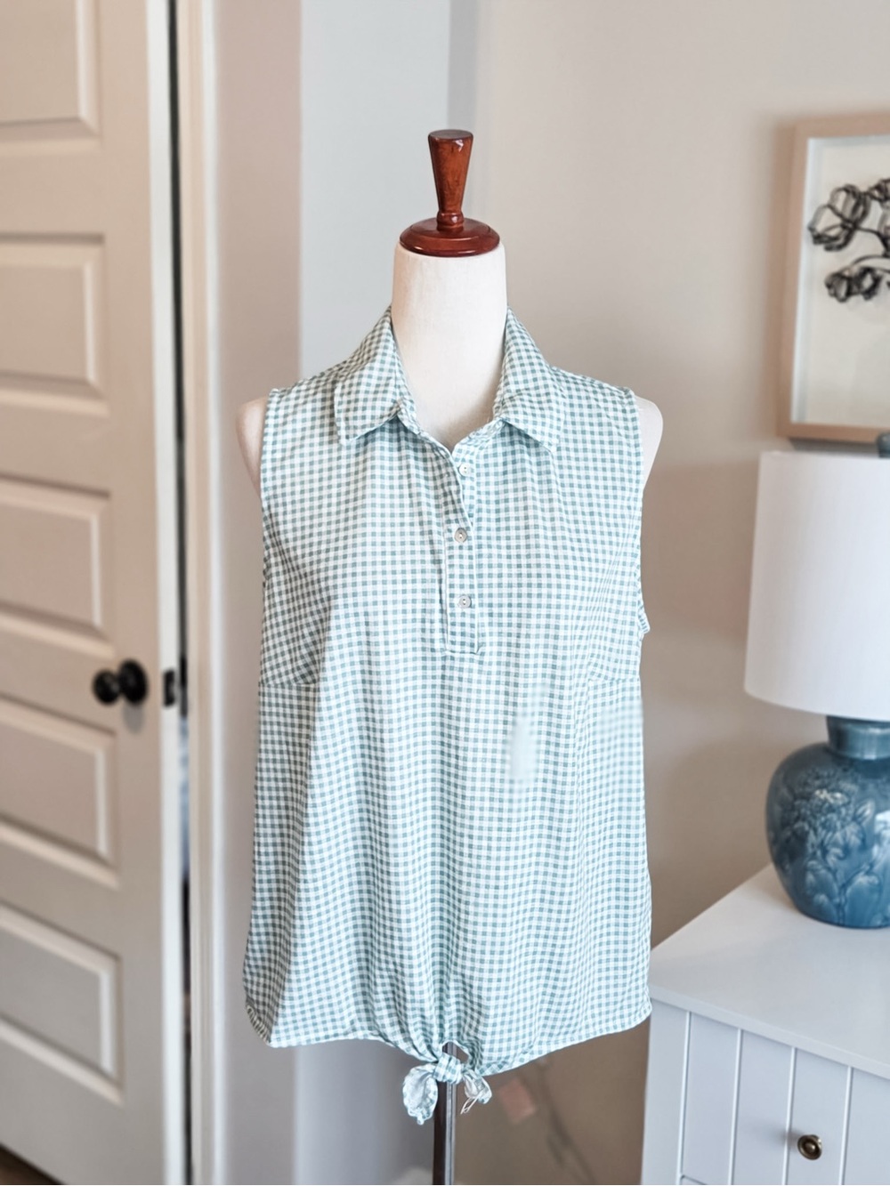 Sleeveless Gingham Tie-Hem Collared Top - Light Green